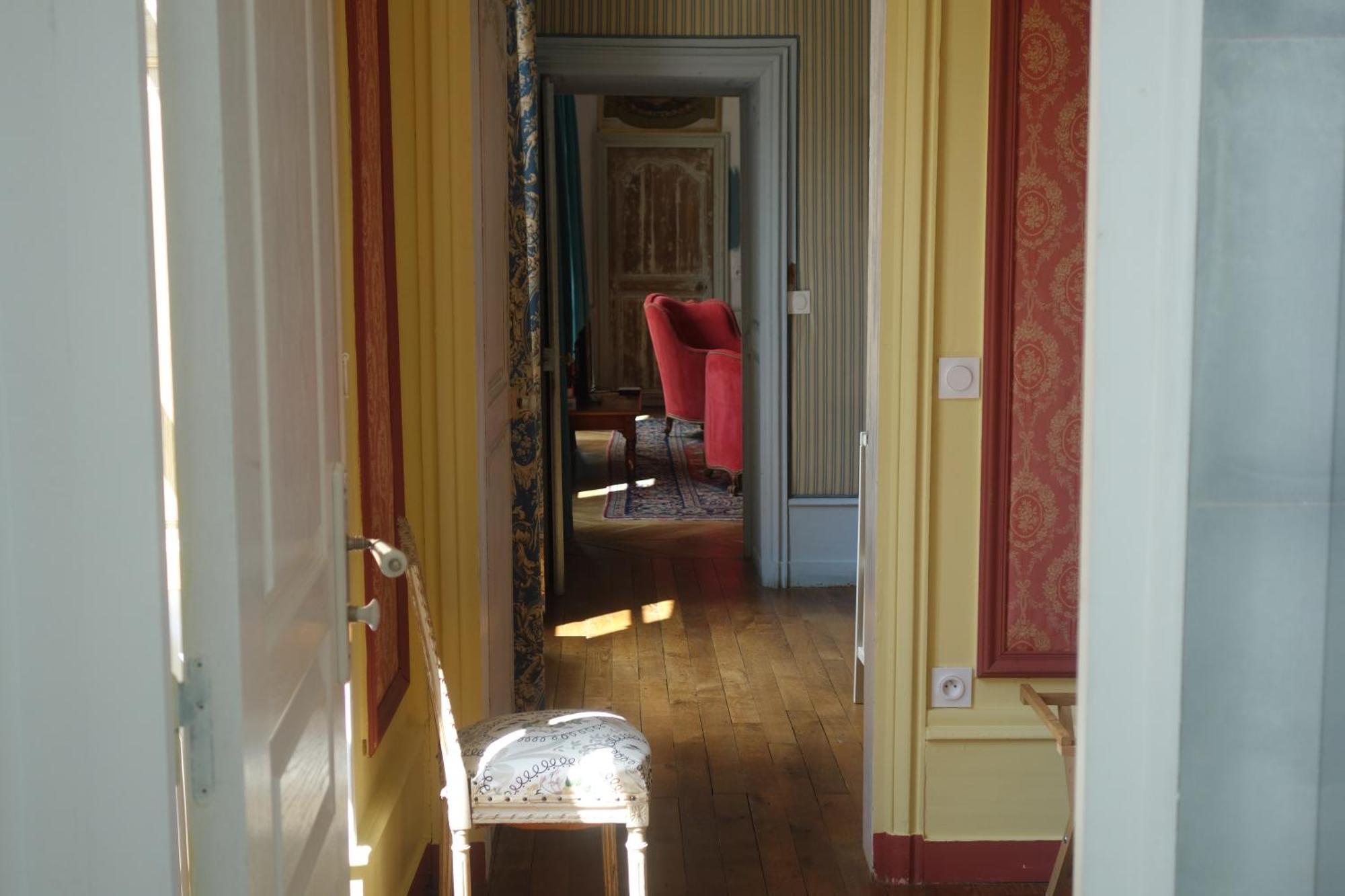 Chateau De Mauvilly ภายนอก รูปภาพ